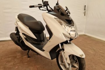 Majesty S 125 MajestyS x-max Kat B 2015r Niski Przebieg MGMOTO WLKP