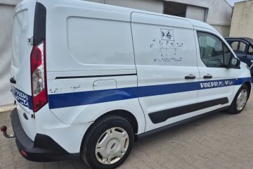 3 osoby Hak Webasto Ogrzewanie Postojowe Fotele Serwisowany 143 tyś km